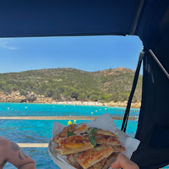 Ospiti a bordo dell'Ichnusa II — barca a vela a La Maddalena (1)