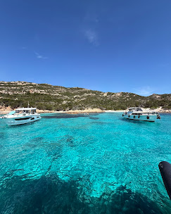 Ichnusa II vista dal mare — tour in barca a vela Sardegna (2)