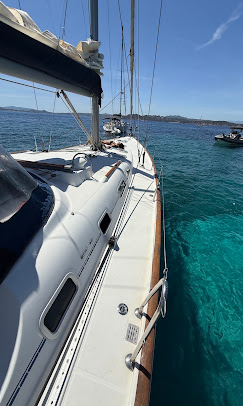 Ichnusa II vista dal mare — tour in barca a vela Sardegna (1)